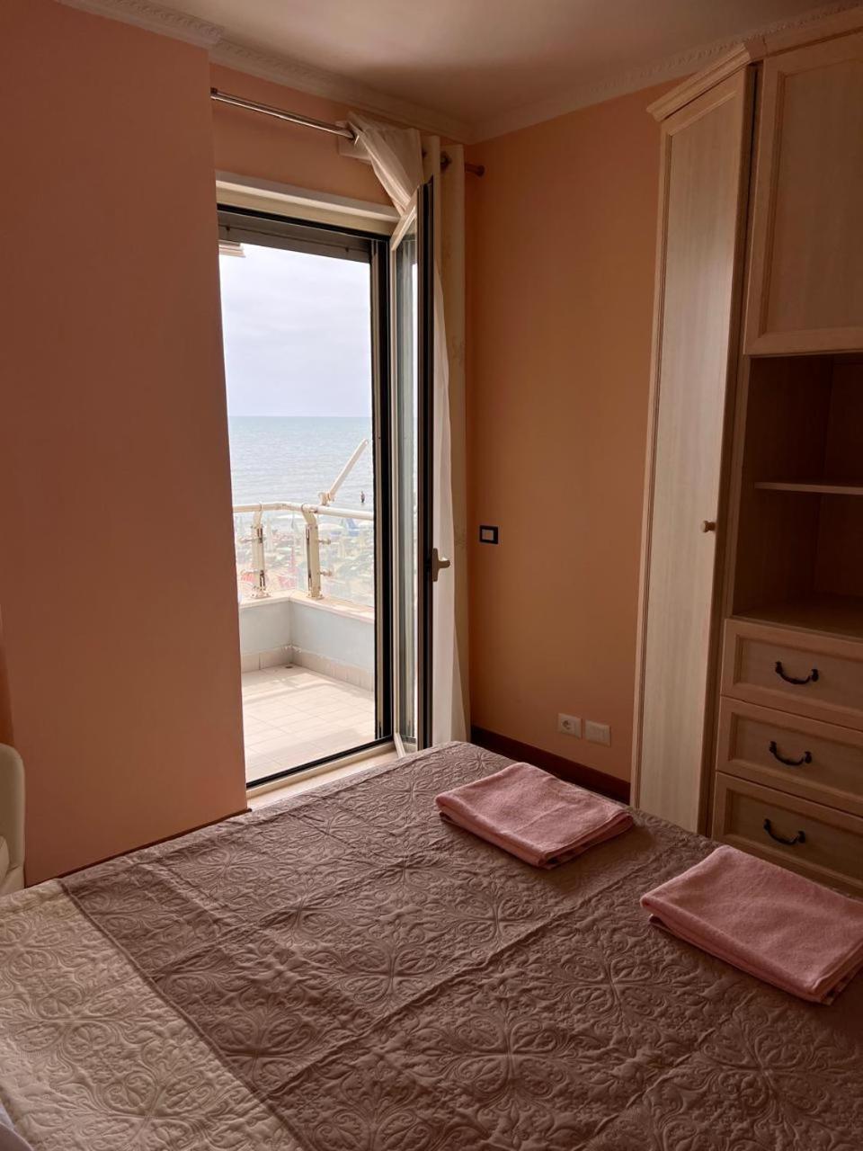 Apartamento Sea View-apartment On The - Durrs2 Durrës